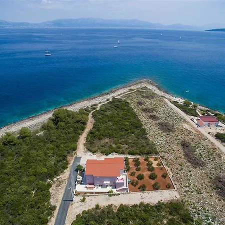 Apartment Matea Necujam